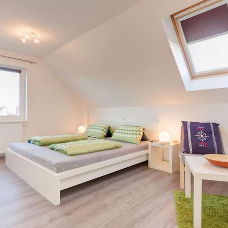 Ferienhaus Wellenreiter 지로우 외부 사진