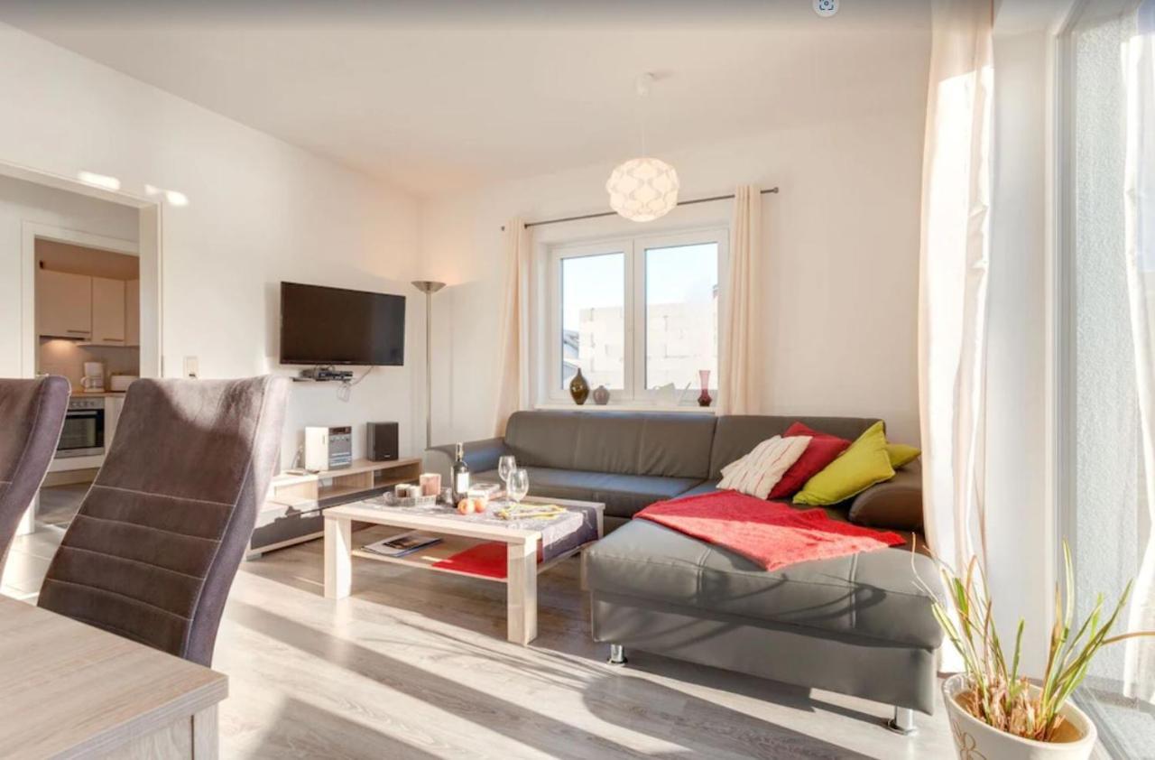 Ferienhaus Wellenreiter 지로우 외부 사진